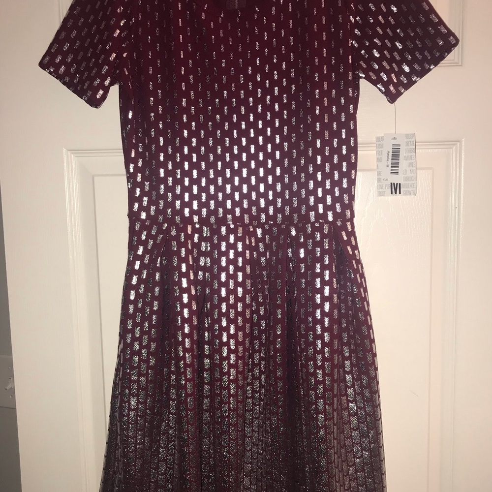 Elegant Amelia- LuLaRoe. NWT!